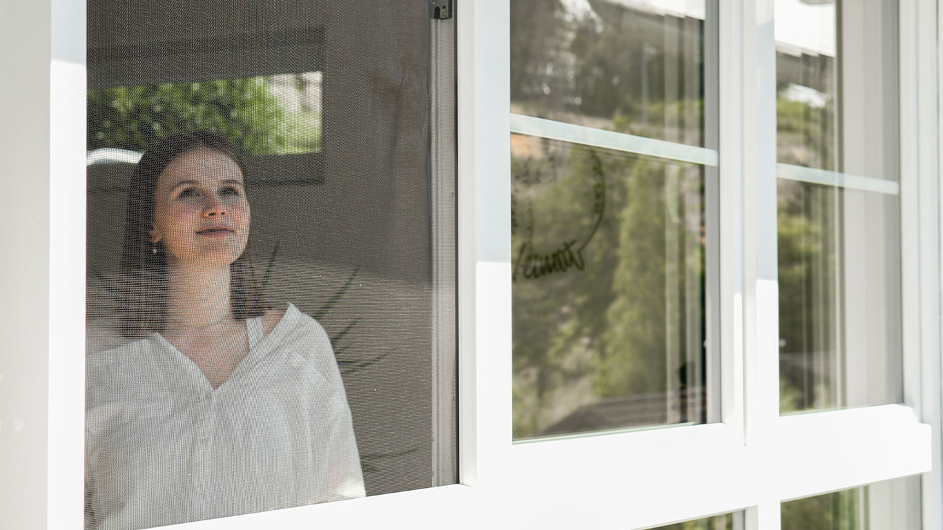 FlexScreen für flächenversetzte Kunststofffenster